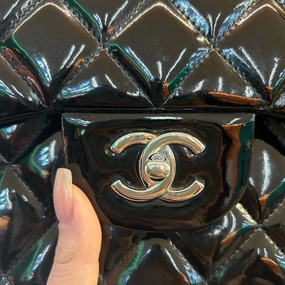 Authentic Chanel classic jumbo flap in black patent - Picture 3 of 3